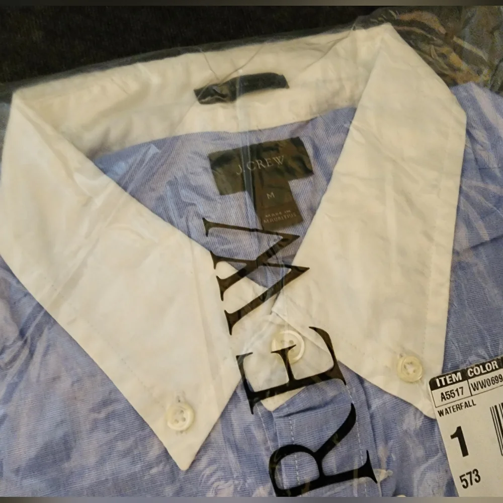 JCrew Men’s button down NWT - Picture 3 of 5